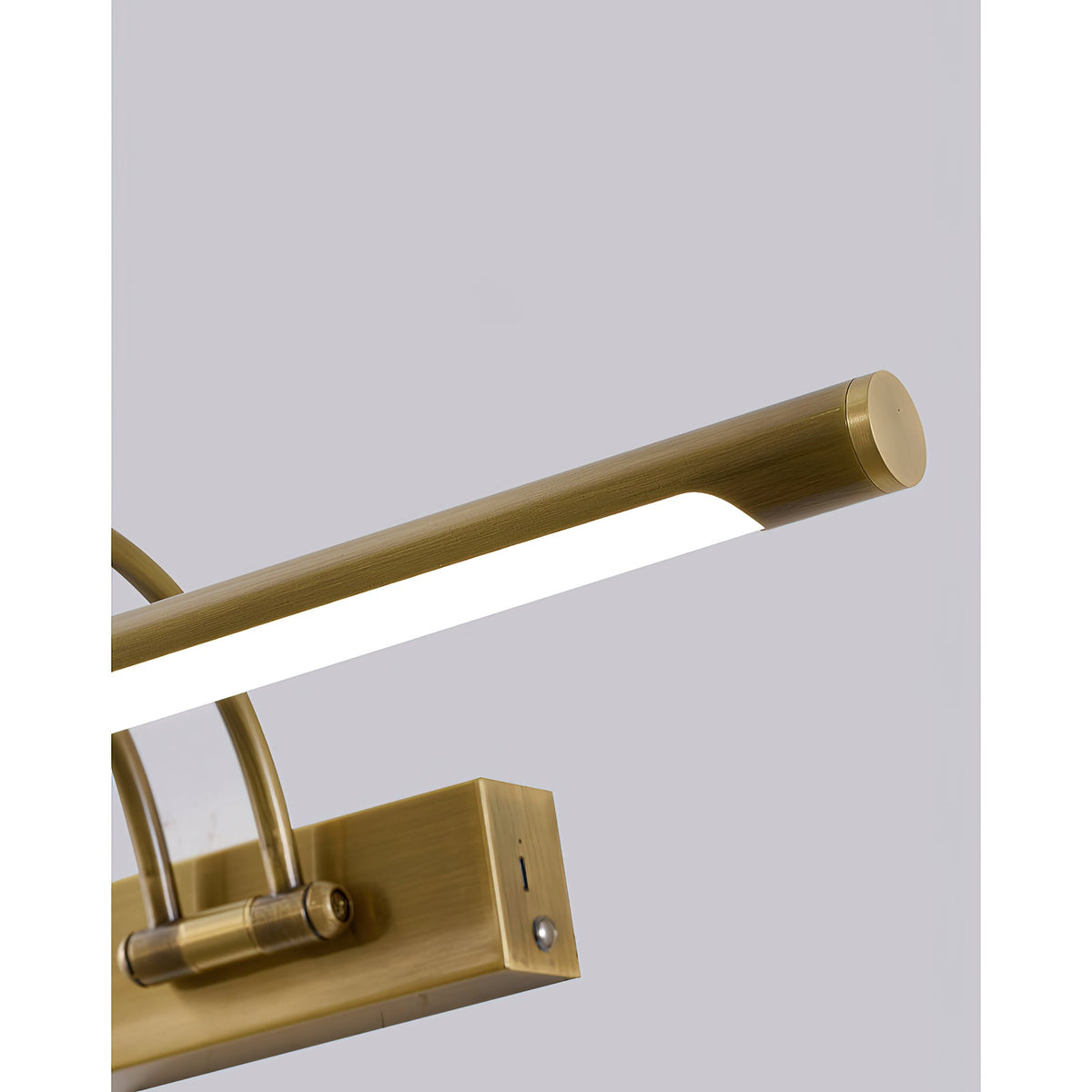 Easel | Rechargeable LED Picture Light with Remote, Brass
