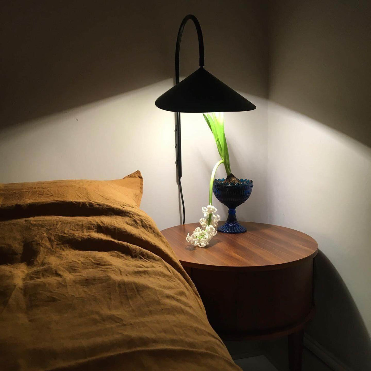 Calla | Plug In Wall Sconce, Large Sculptural Wall Lamp in Black or Beige
